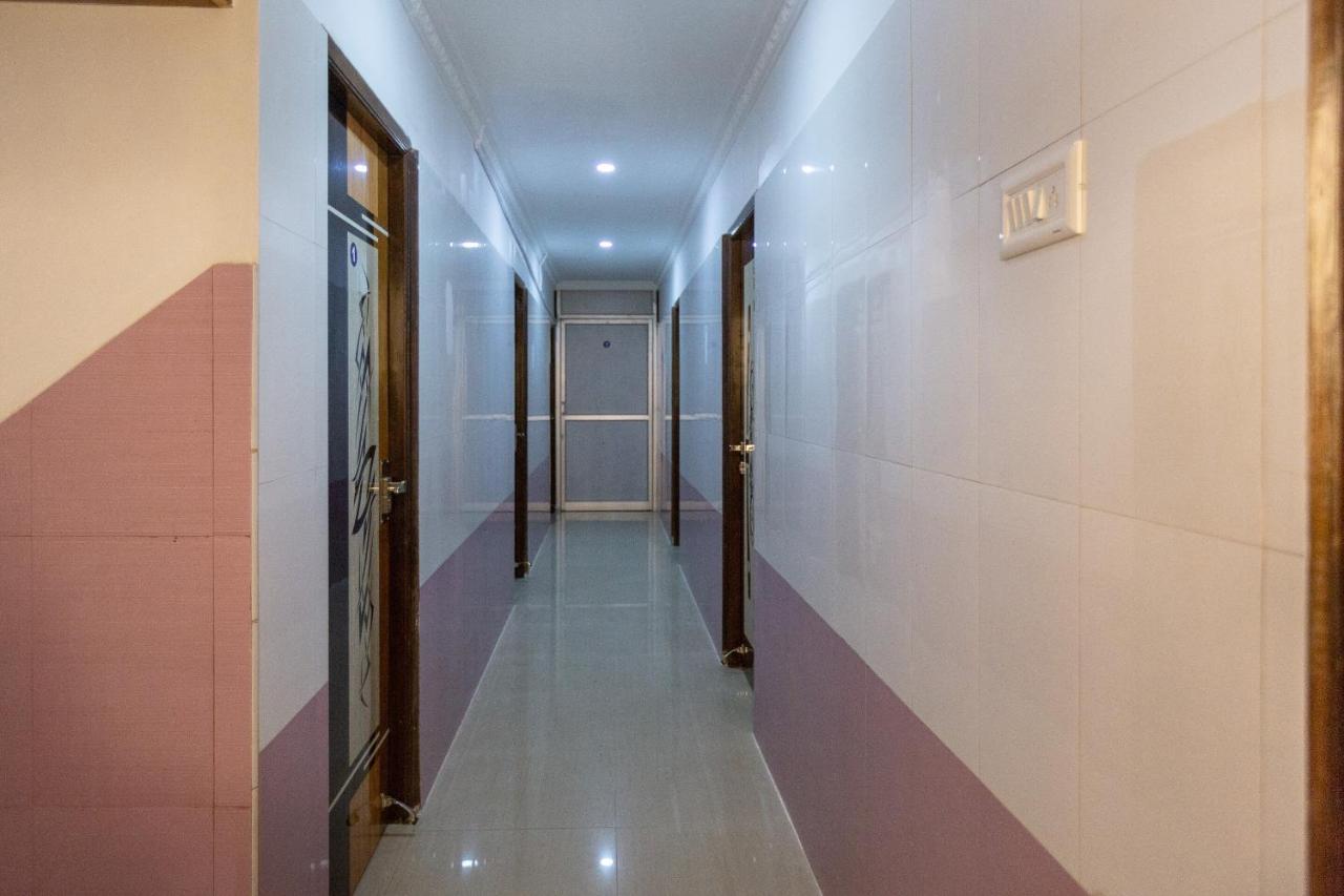 Oyo 19396 Cristal Residency Hotel Chennai Exterior foto