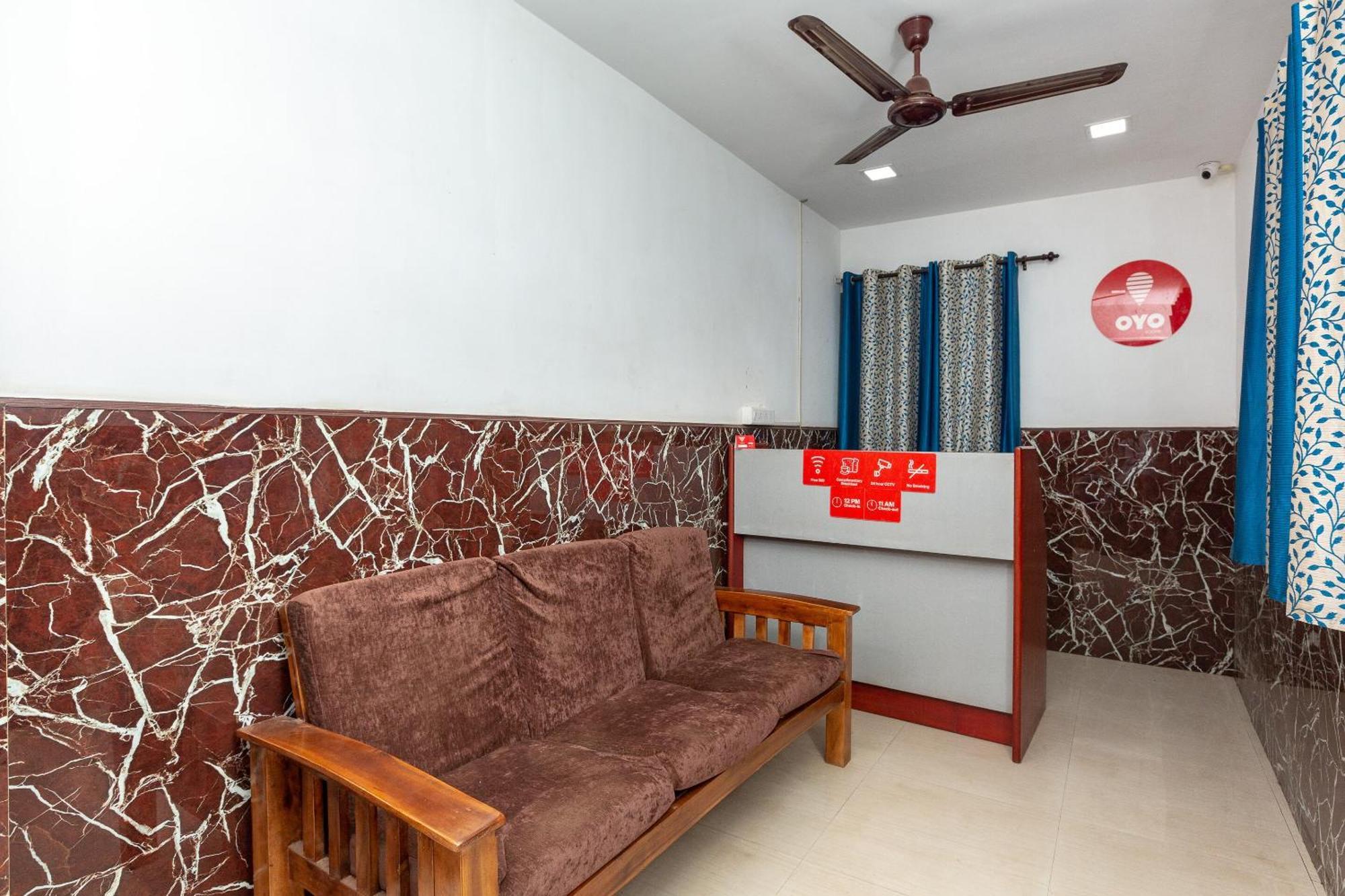 Oyo 19396 Cristal Residency Hotel Chennai Exterior foto